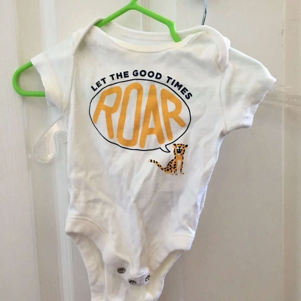 Infant old navy onesie 0-3 month size
